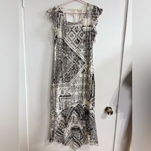 🖤Simon Chang Black and White Lace Patterned Maxi Dress🤍